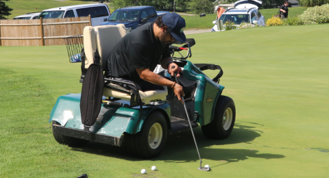 mn using adaptive golf cart