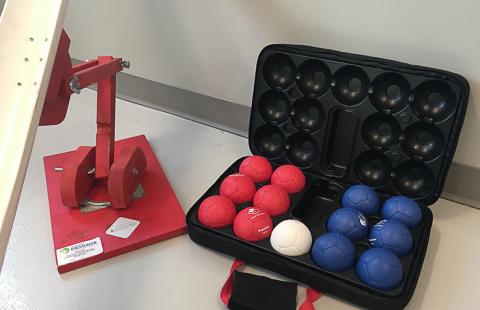 boccia balls with case and ramp