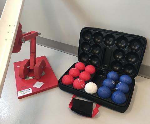 boccia balls with case and ramp